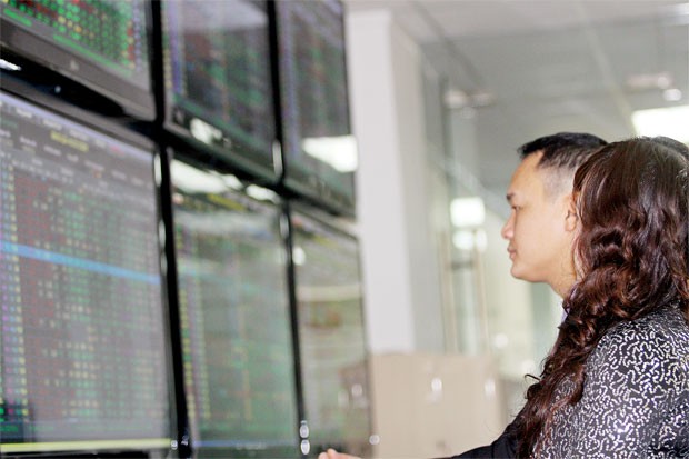 Nâng tầm cho người chèo lái TTCK